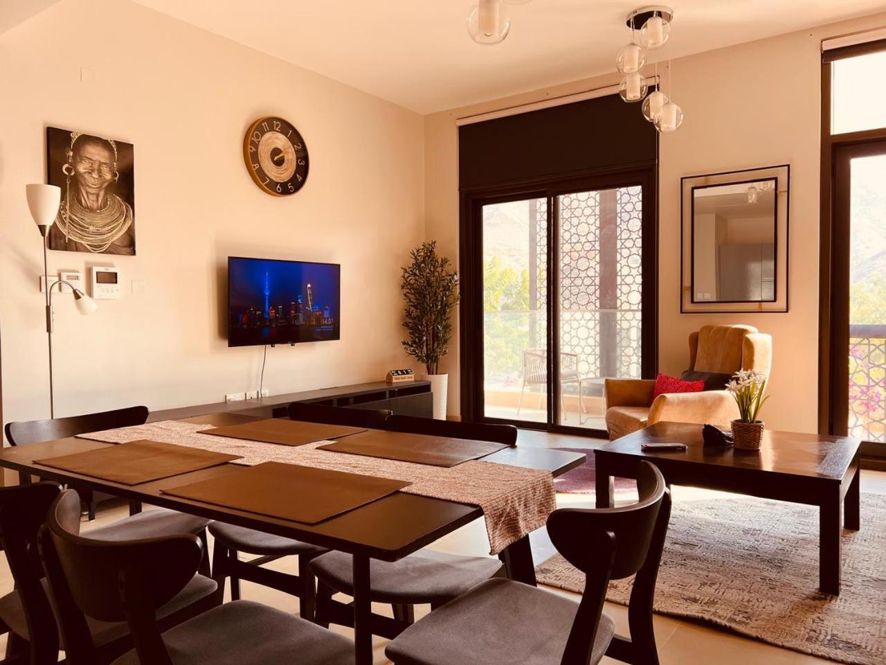 Apartment One Guest Place Elegant 1bhk In Bay 01 *